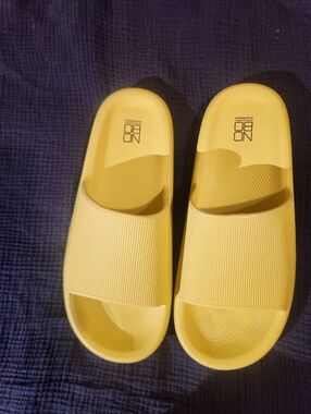 Neon Slides Yellow Slip-On Sandals Sz. 9